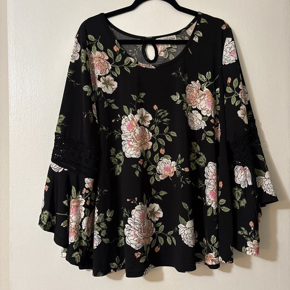 Stem & Vine 3X Top Boho Floral Print Bell Sleeves Pullover Keyhole Back